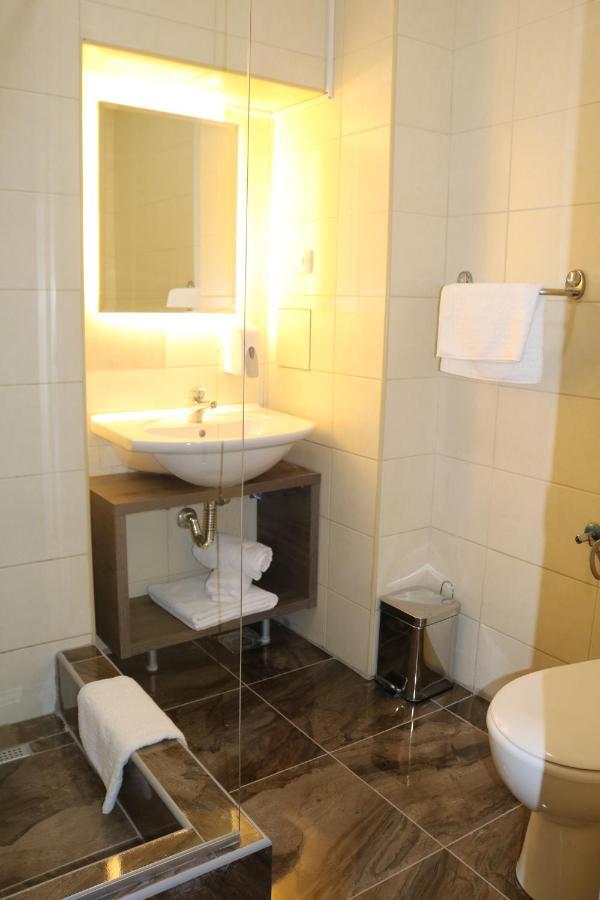 Skadarlija Suites Belgrado Buitenkant foto